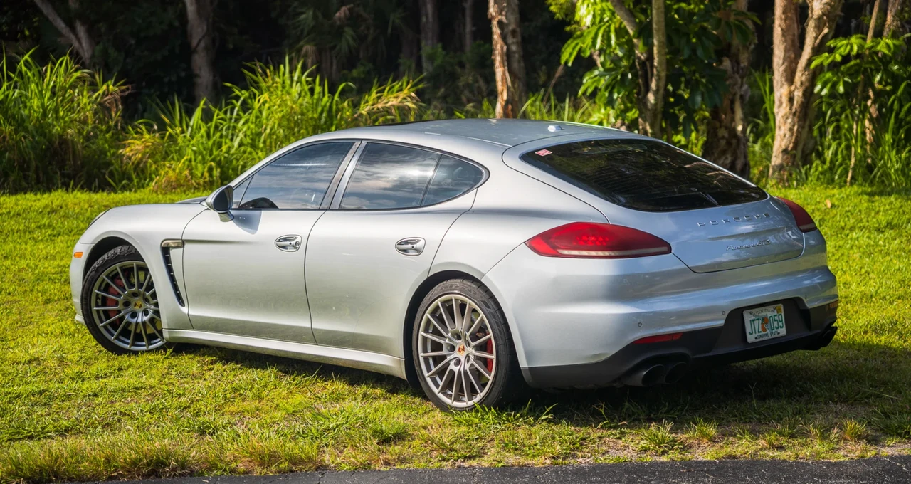 2014 Porsche 970 Panamera GTS - Image 15 of 31
