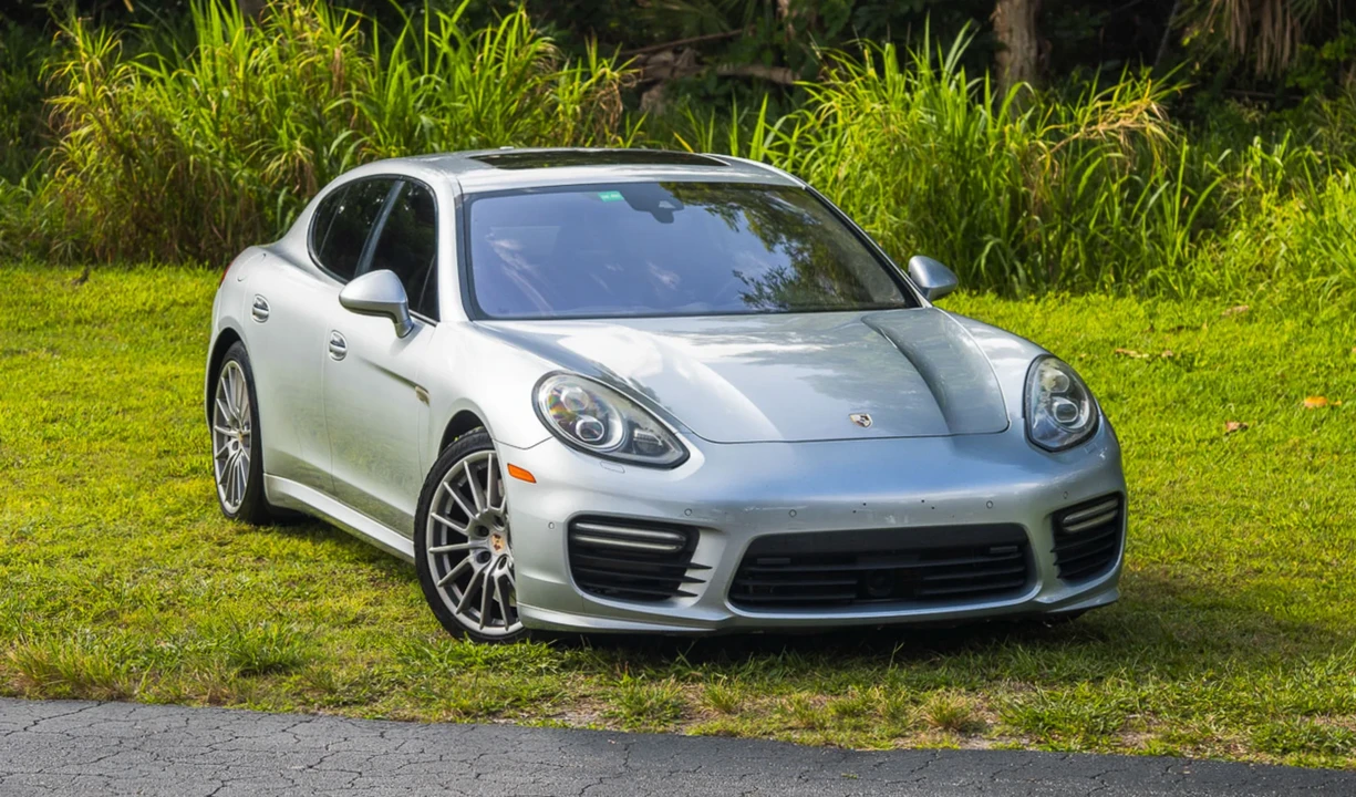 2014 Porsche 970 Panamera GTS - Image 2 of 31