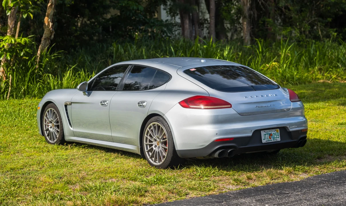 2014 Porsche 970 Panamera GTS - Image 16 of 31