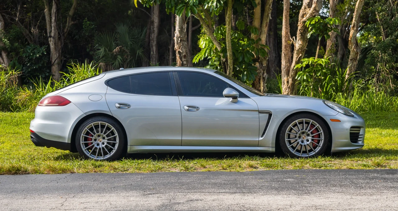 2014 Porsche 970 Panamera GTS - Image 25 of 31