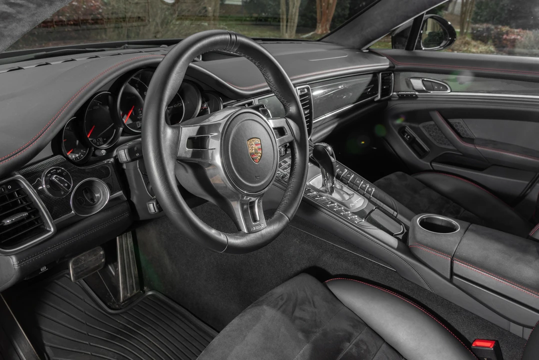 2014 Porsche 970 Panamera GTS - Image 29 of 31