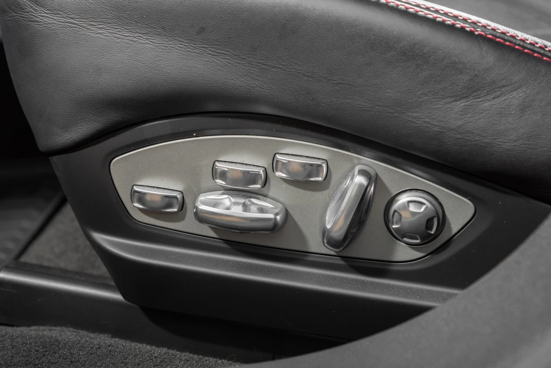 2014 Porsche 970 Panamera GTS - Image 25 of 31