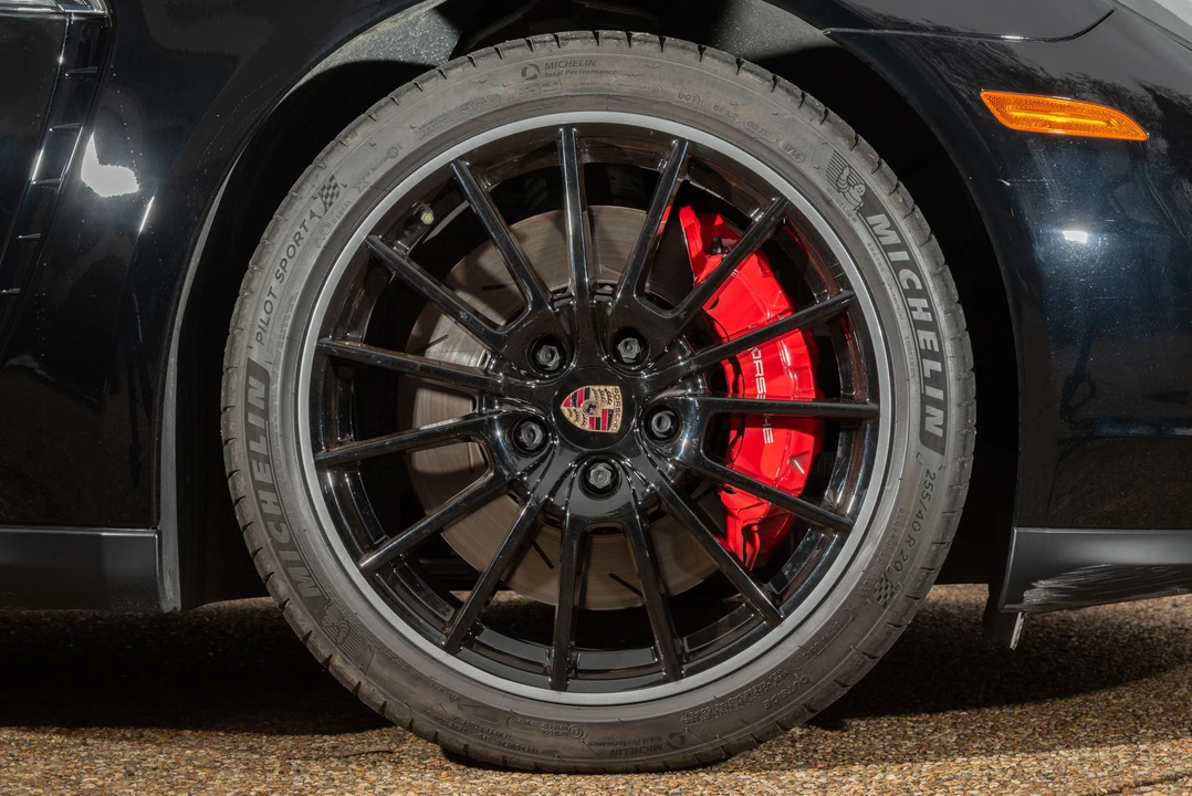 2014 Porsche 970 Panamera GTS - Image 20 of 31