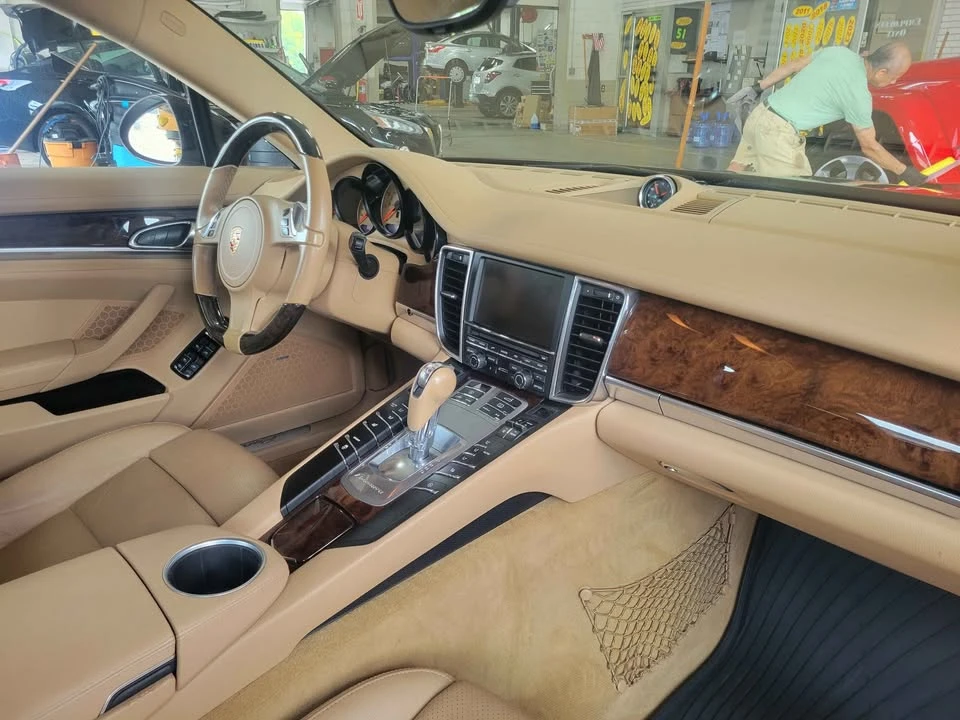 2014 Porsche 970 Panamera - Image 4 of 7