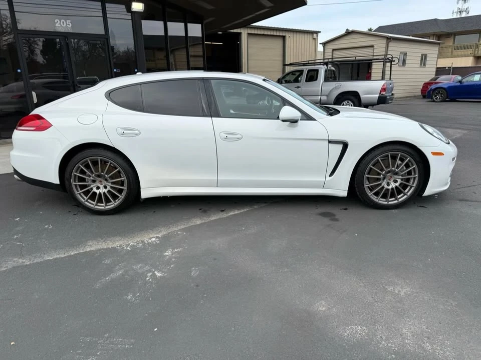 2014 Porsche 970 Panamera - Image 9 of 17