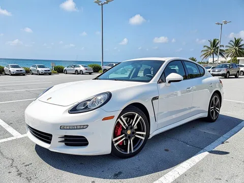 2014 Porsche Panamera 4