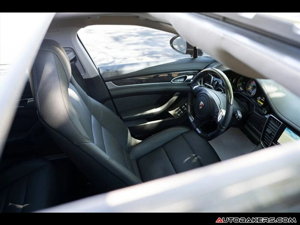 2014 Porsche Panamera - Image 19 of 20
