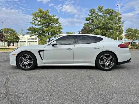 2014 Porsche Panamera 4