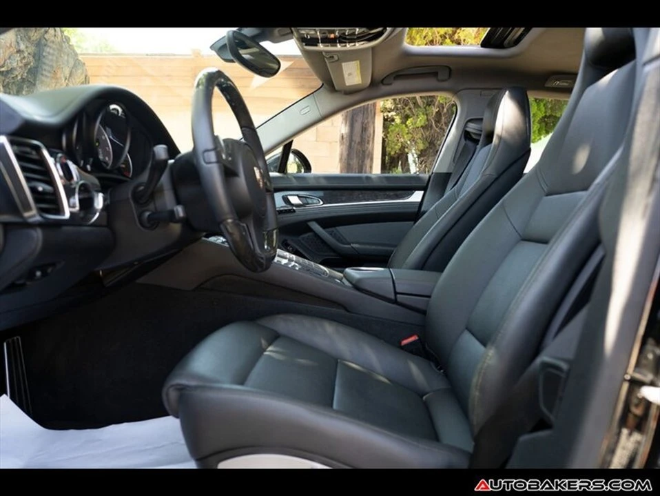 2014 Porsche Panamera - Image 15 of 20
