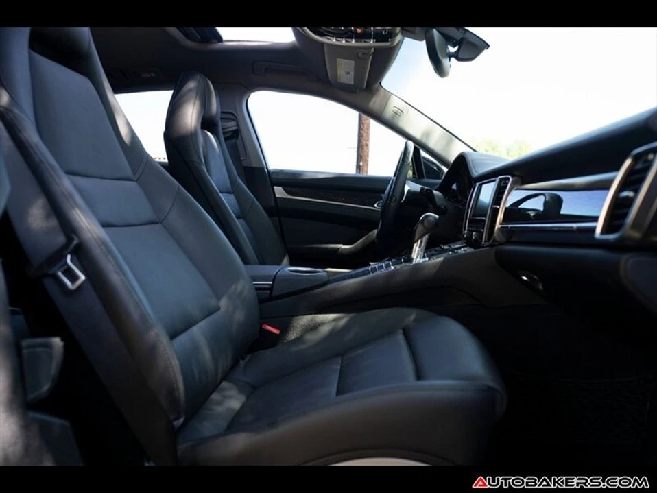 2014 Porsche Panamera - Image 17 of 20