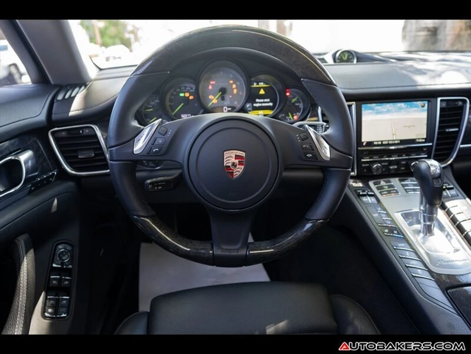 2014 Porsche Panamera - Image 14 of 20