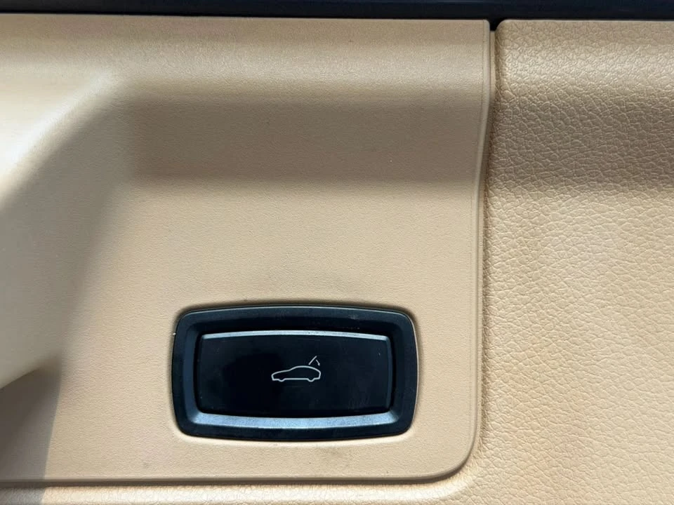 2014 Porsche 970 Panamera - Image 17 of 20