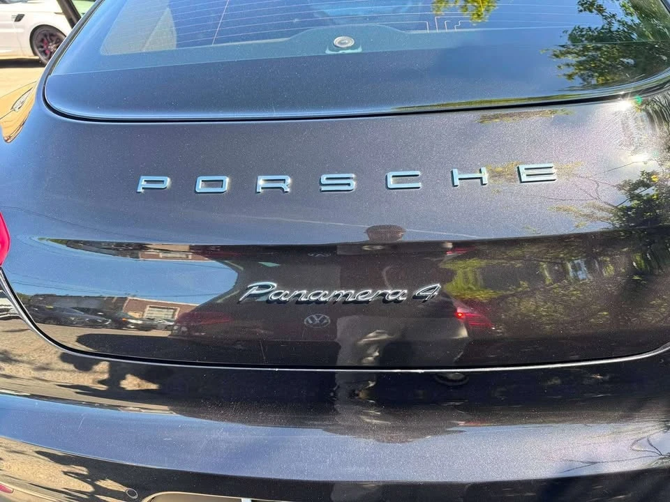 2014 Porsche 970 Panamera - Image 19 of 20