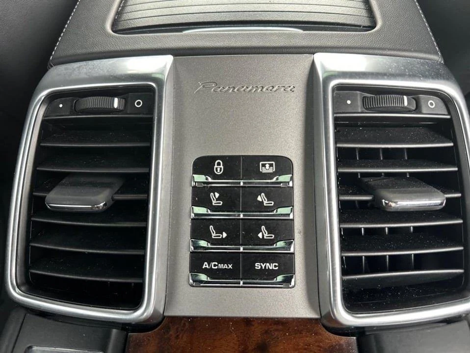 2014 Porsche 970 Panamera - Image 16 of 17