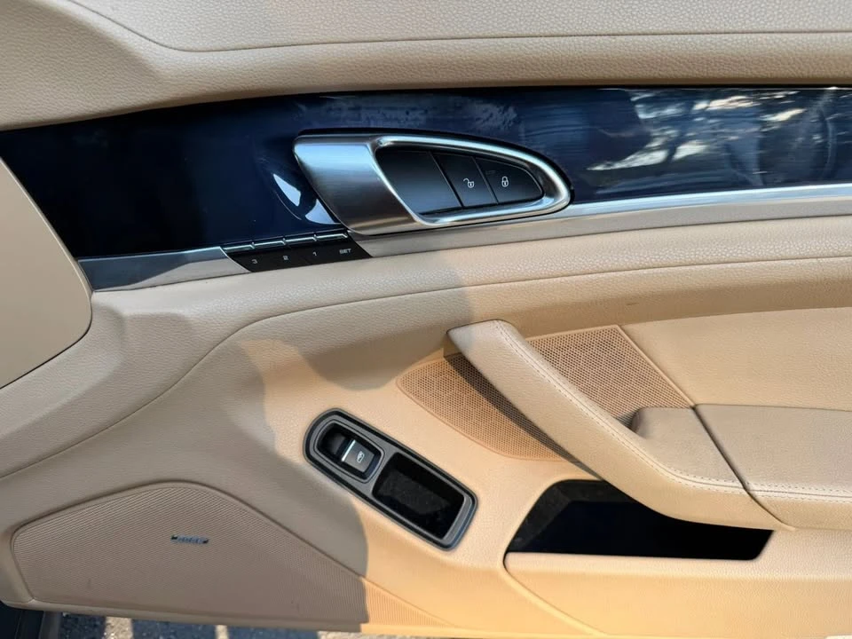2014 Porsche 970 Panamera - Image 8 of 20