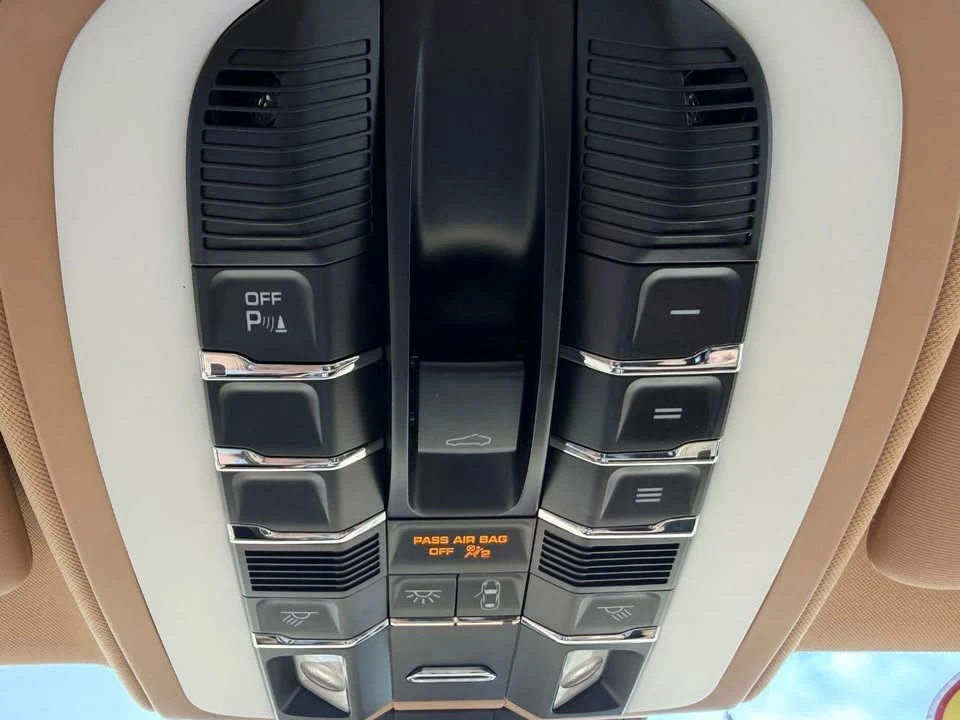 2014 Porsche 970 Panamera - Image 16 of 20
