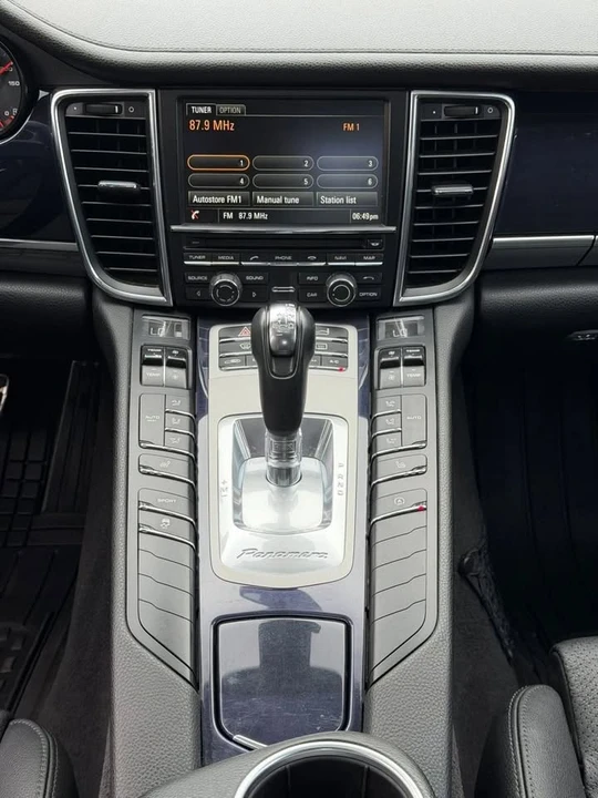 2014 Porsche 970 Panamera - Image 13 of 19
