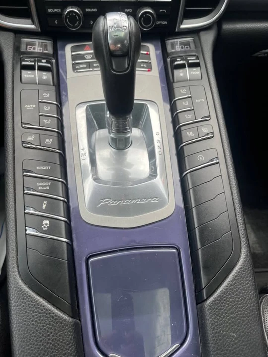 2014 Porsche 970 Panamera - Image 15 of 20