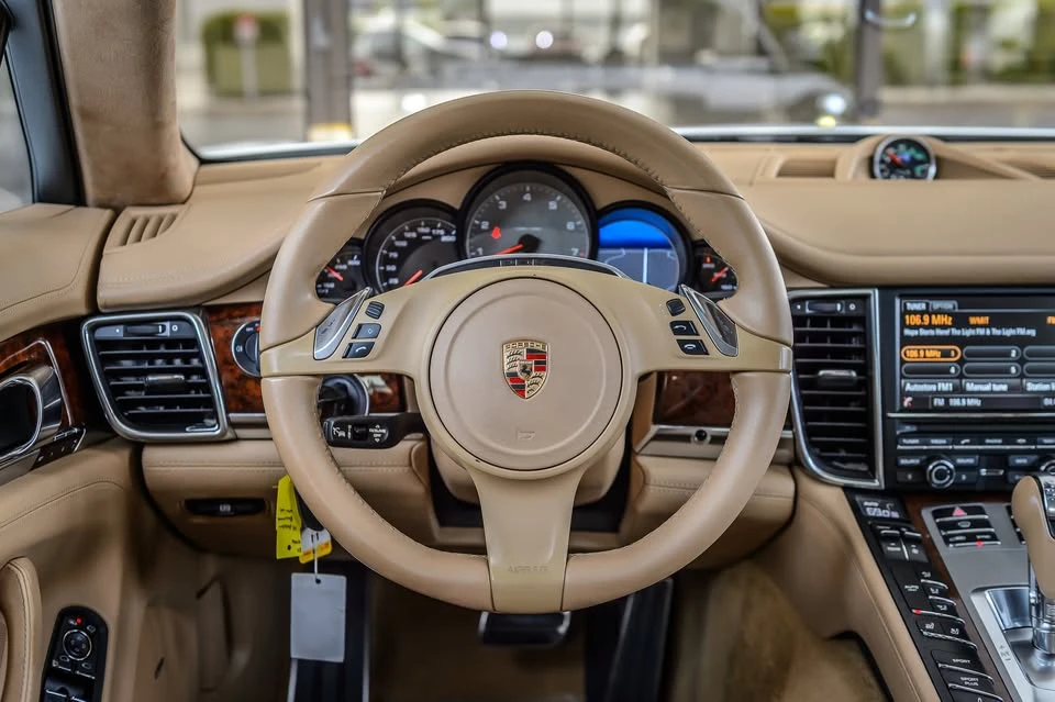 2014 Porsche 970 Panamera - Image 9 of 20