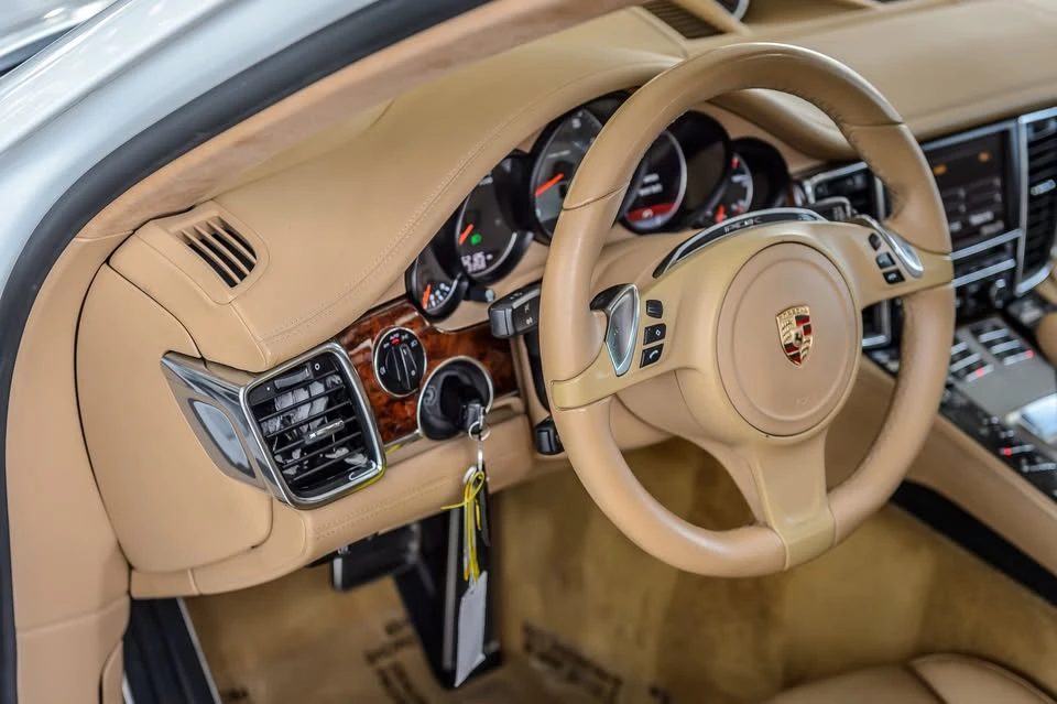 2014 Porsche 970 Panamera - Image 8 of 20