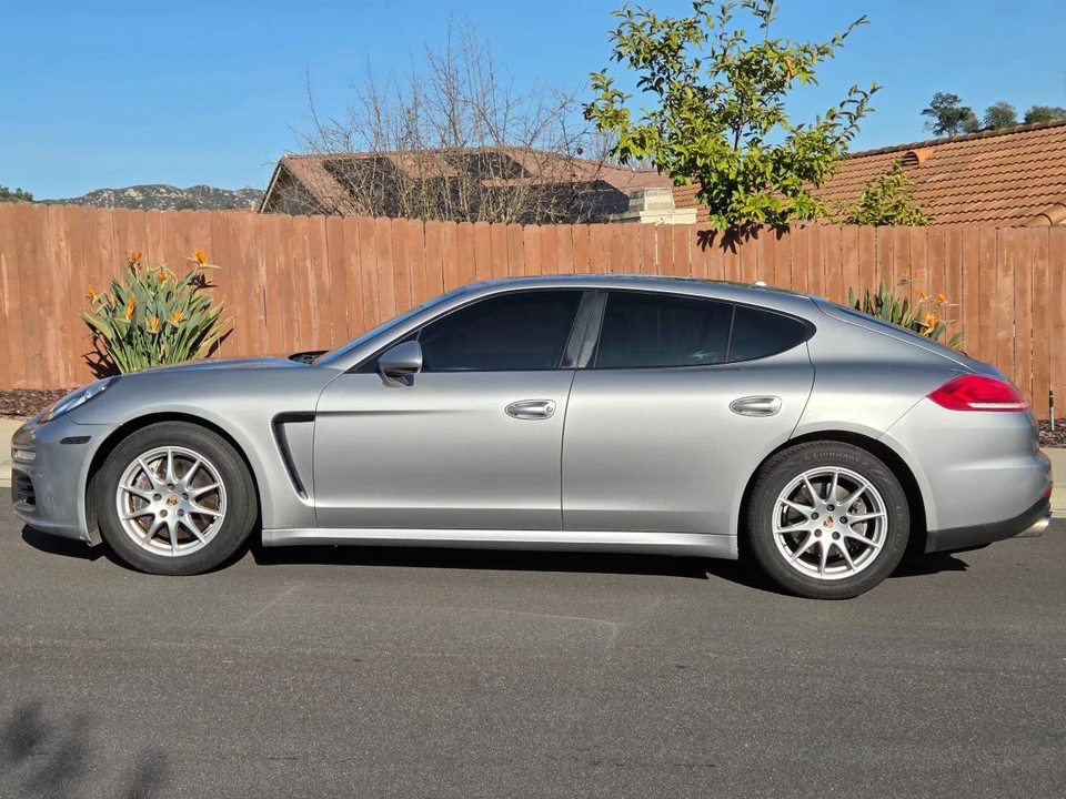 2014 Porsche 970 Panamera - Image 9 of 22