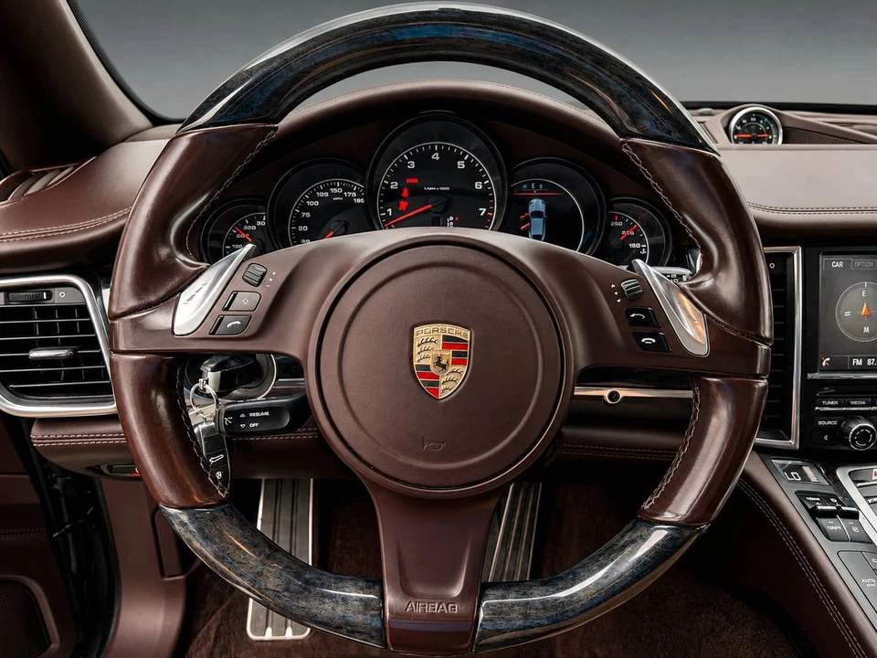 2014 Porsche 970 Panamera - Image 11 of 24