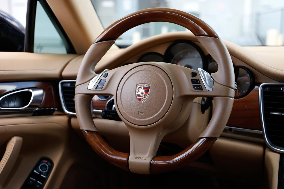 2014 Porsche 970 Panamera S - Image 28 of 31