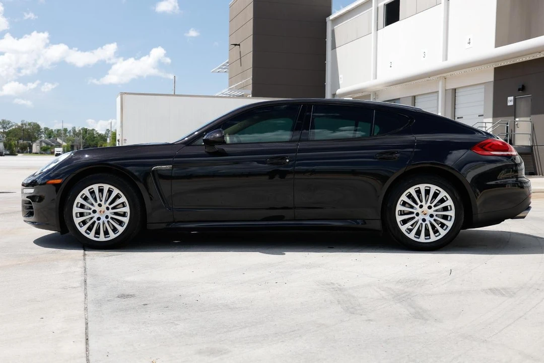 2014 Porsche 970 Panamera S - Image 3 of 31