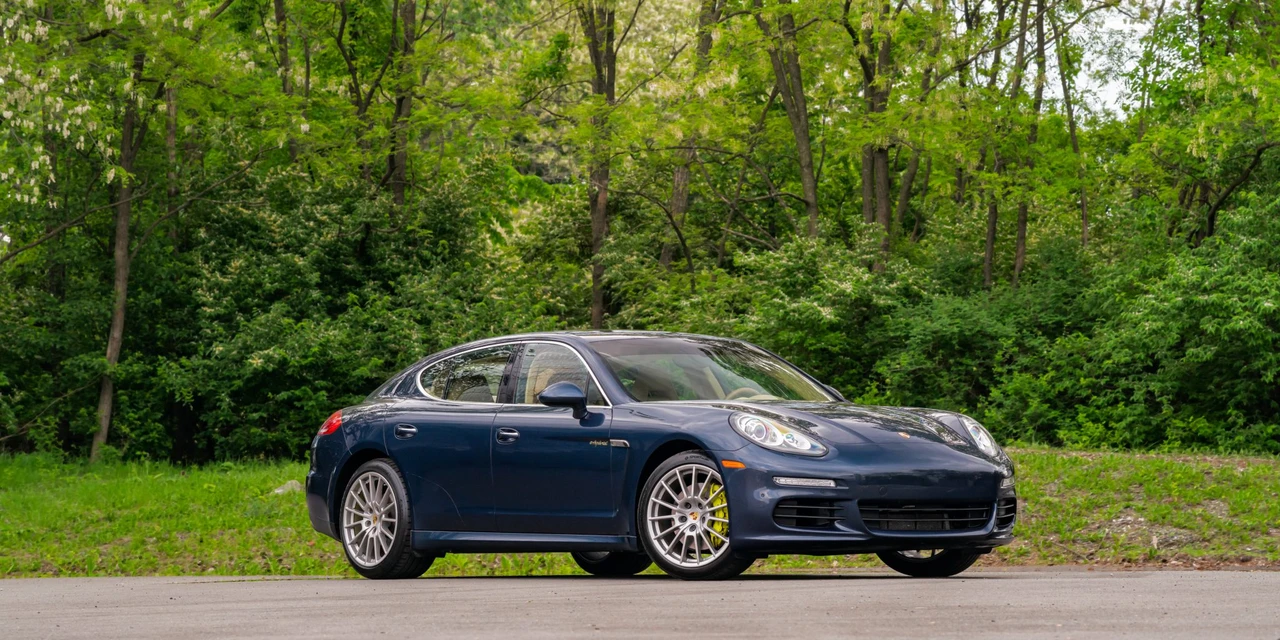 2014 Porsche 970 Panamera S - Image 14 of 31