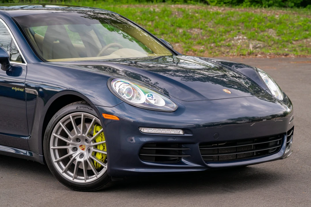 2014 Porsche 970 Panamera S - Image 25 of 31