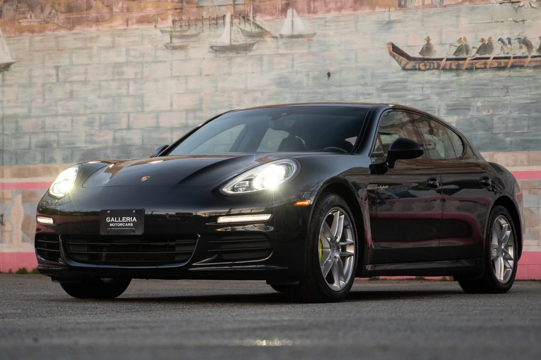 2014 Porsche 970 Panamera S - Image 3 of 31