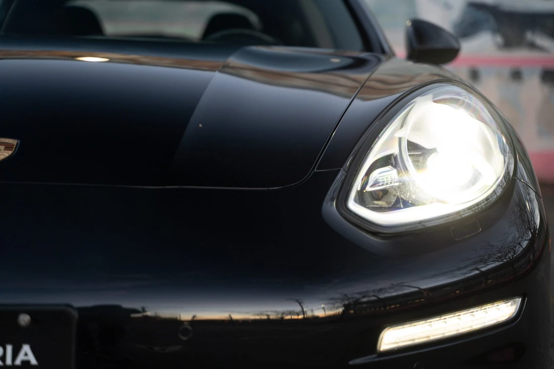 2014 Porsche 970 Panamera S - Image 24 of 31