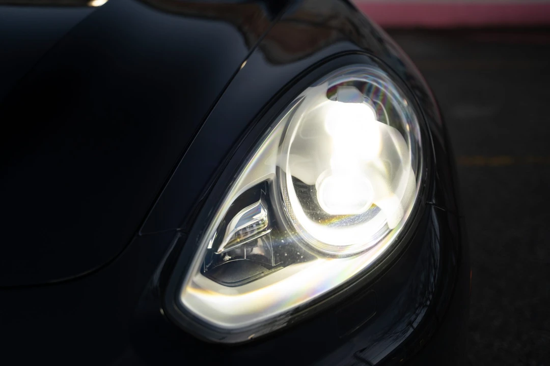 2014 Porsche 970 Panamera S - Image 27 of 31