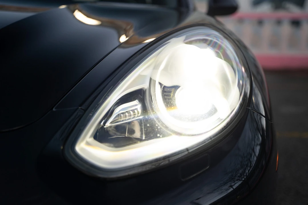 2014 Porsche 970 Panamera S - Image 25 of 31