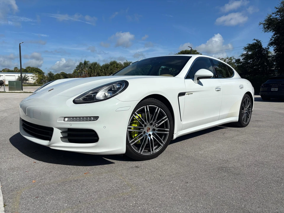 2014 Porsche 970 Panamera S - Image 12 of 31