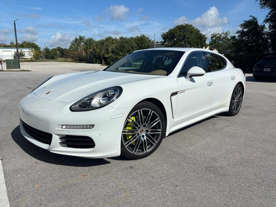 2014 Porsche 970 Panamera S - Image 11 of 31