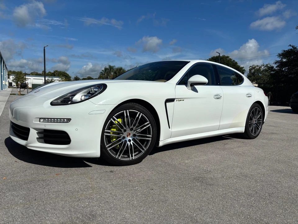 2014 Porsche 970 Panamera S - Image 13 of 31