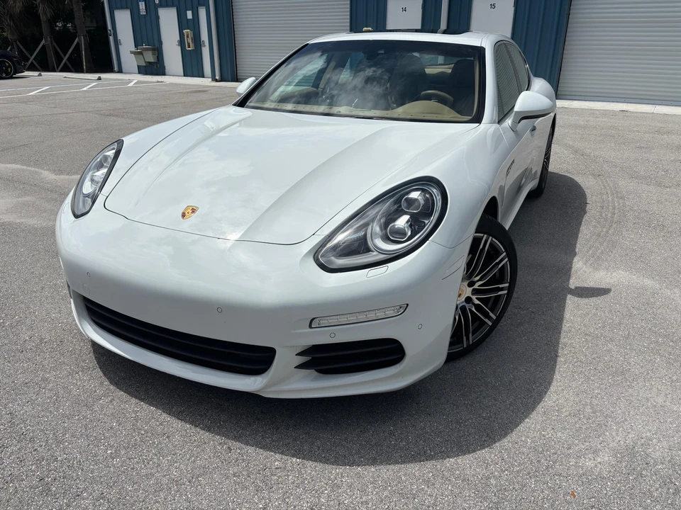 2014 Porsche 970 Panamera S - Image 9 of 31