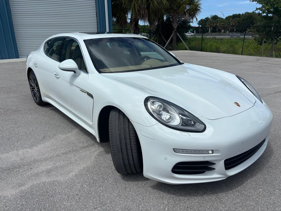 2014 Porsche 970 Panamera S - Image 24 of 31