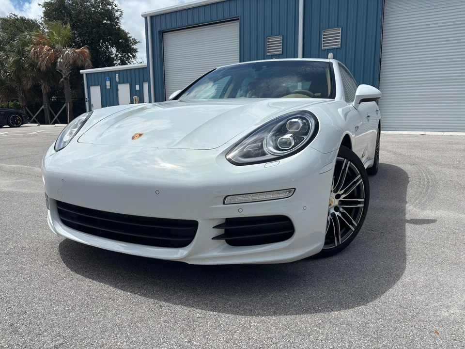 2014 Porsche 970 Panamera S - Image 8 of 31