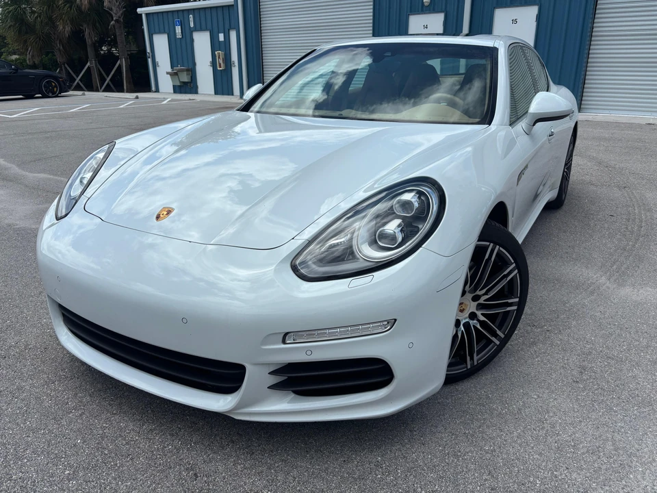 2014 Porsche 970 Panamera S - Image 10 of 31