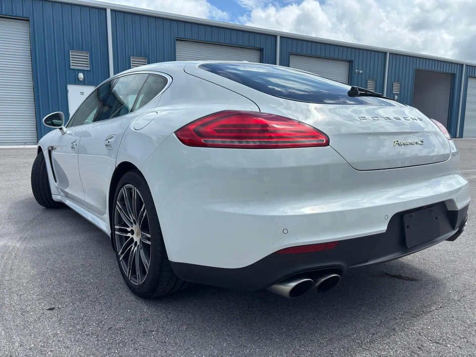 2014 Porsche 970 Panamera S - Image 16 of 31