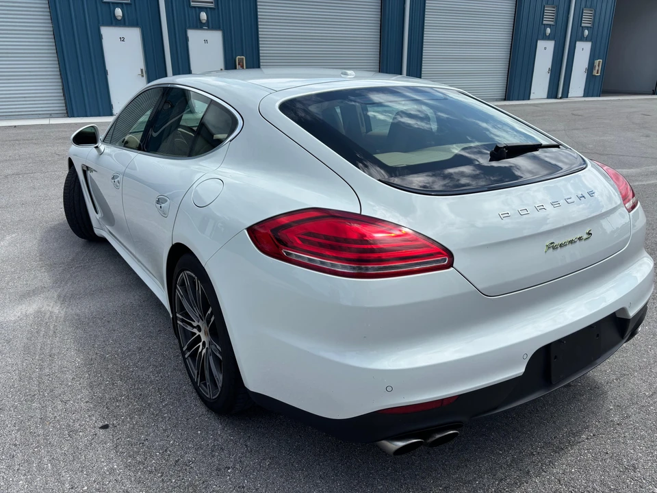 2014 Porsche 970 Panamera S - Image 17 of 31