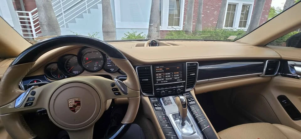 2014 Porsche Panamera - Image 13 of 14