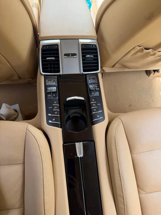 2014 Porsche Panamera - Image 8 of 10