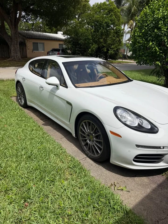 2014 Porsche Panamera - Image 10 of 10