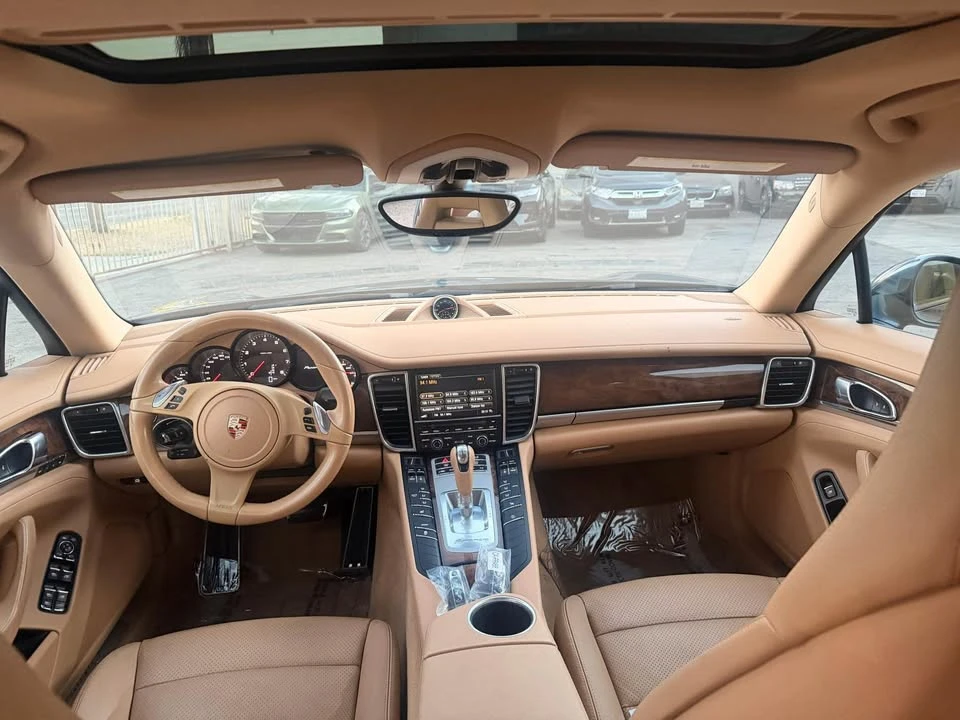 2014 Porsche 970 Panamera - Image 12 of 13
