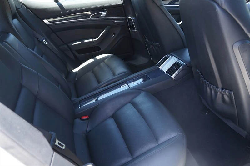 2014 Porsche 970 Panamera - Image 8 of 24