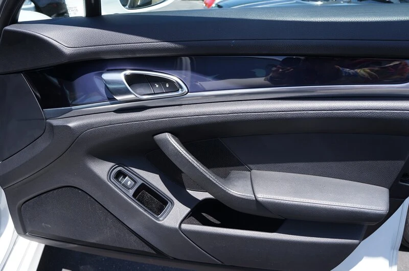 2014 Porsche 970 Panamera - Image 19 of 24