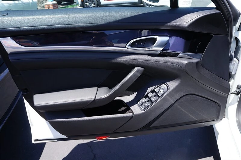 2014 Porsche 970 Panamera - Image 17 of 24